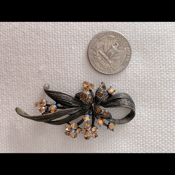 Beautiful vintage pin - Picture 1 of 2